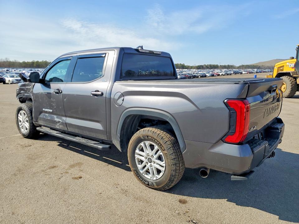 Photo 2 from auction – 2022 TOYOTA TUNDRA with VIN 5TFLA5DB2NX021126