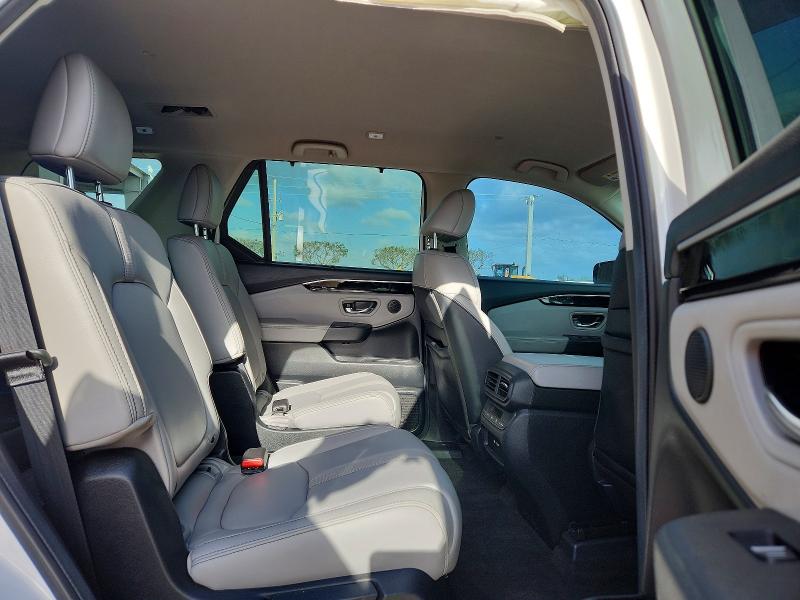 Photo 11 from auction – 2025 HONDA PILOT with VIN 5FNYG2H43SB007935