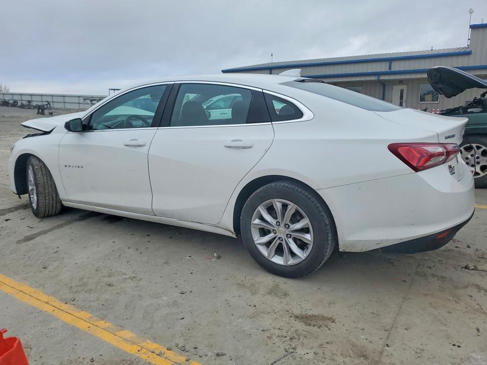 Photo 2 from auction – 2020 CHEVROLET MALIBU with VIN 1G1ZD5ST7LF071867