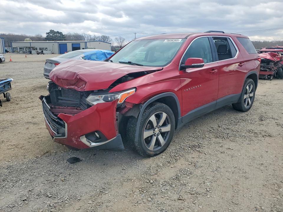 CHEVROLET TRAVERSE 2018 with VIN 1GNERHKW8JJ242419 - Photo from auction