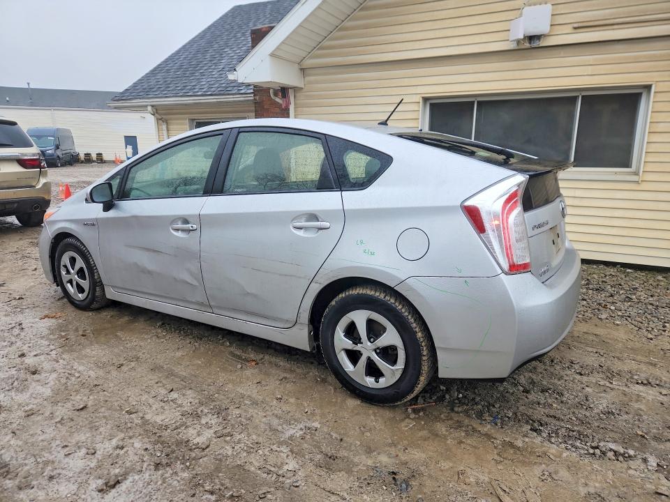 Photo 2 from auction – 2015 TOYOTA PRIUS with VIN JTDKN3DU1F1934504
