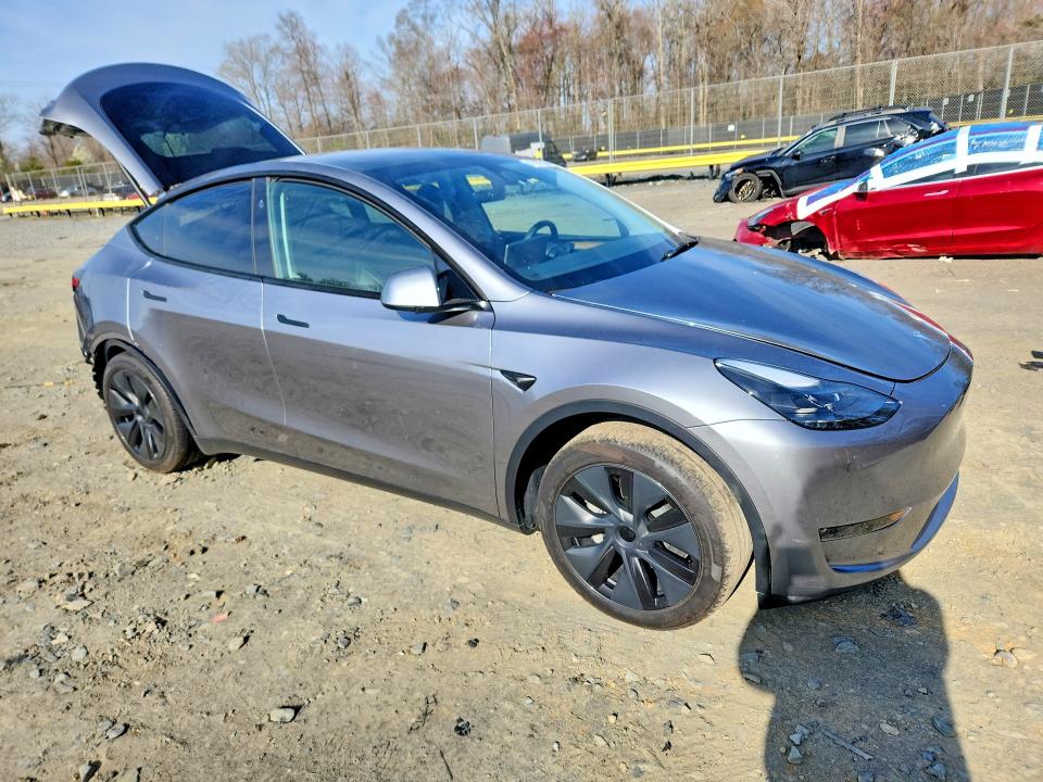 Photo 4 from auction – 2024 TESLA MODEL Y with VIN 7SAYGDEE9RA321656