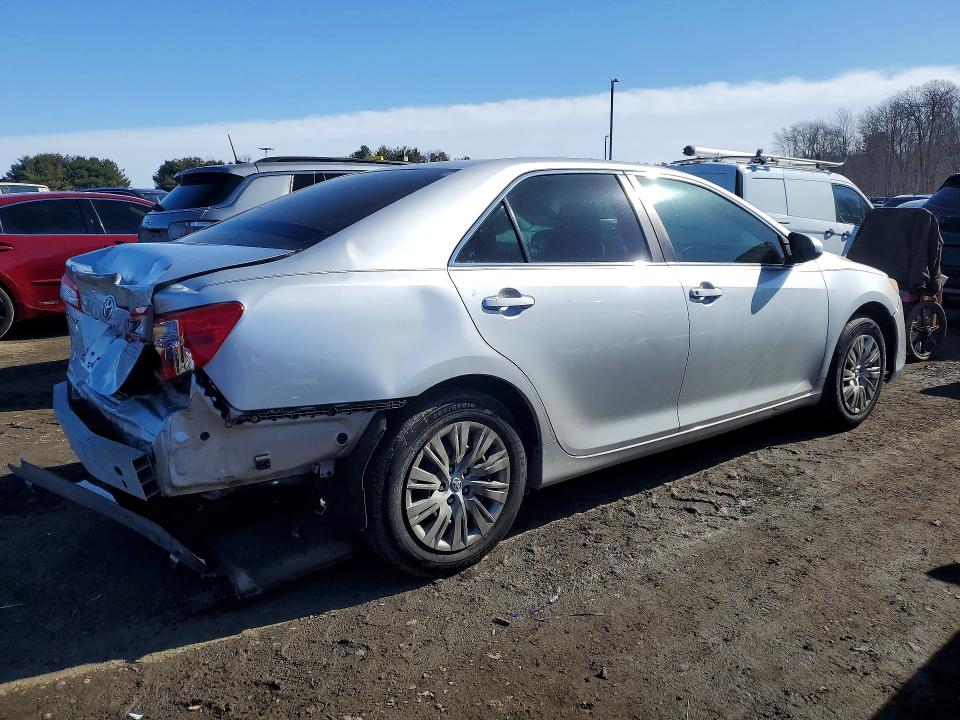 Photo 3 from auction – 2014 TOYOTA CAMRY with VIN 4T1BF1FKXEU861266