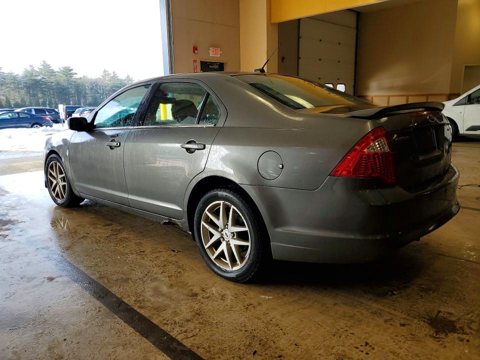 Photo 2 from auction – 2011 FORD FUSION with VIN 3FAHP0HA5BR142638