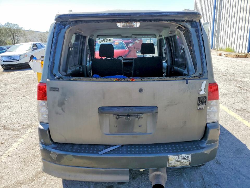 Photo 6 from auction – 2004 SCION XB with VIN JTLKT334940135388