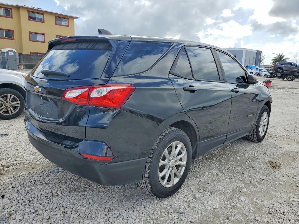 Photo 3 from auction – 2020 CHEVROLET EQUINOX with VIN 2GNAXHEV4L6283881