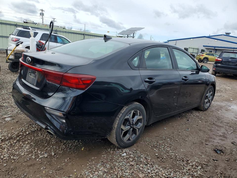 Photo 3 from auction – 2021 KIA FORTE with VIN 3KPF24AD3ME268969