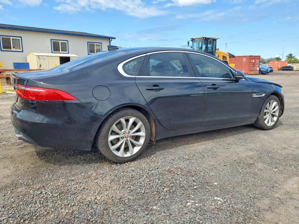 Photo 3 from auction – 2018 JAGUAR XF with VIN SAJBD4FX5JCY58090
