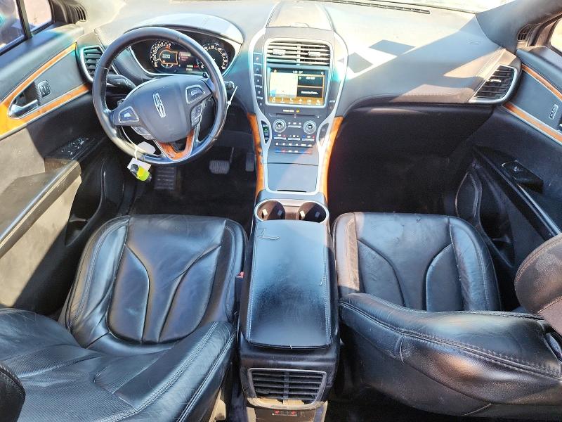 Photo 8 from auction – 2016 LINCOLN MKX with VIN 2LMTJ8LR1GBL88058