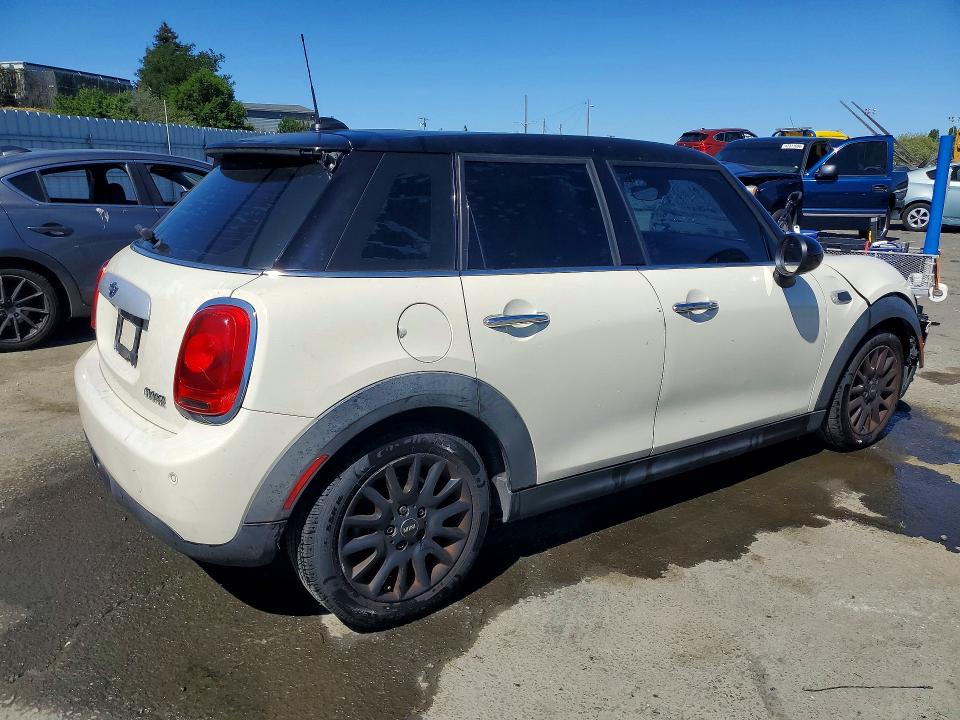 Photo 3 from auction – 2015 MINI COOPER with VIN WMWXS5C55FT827977