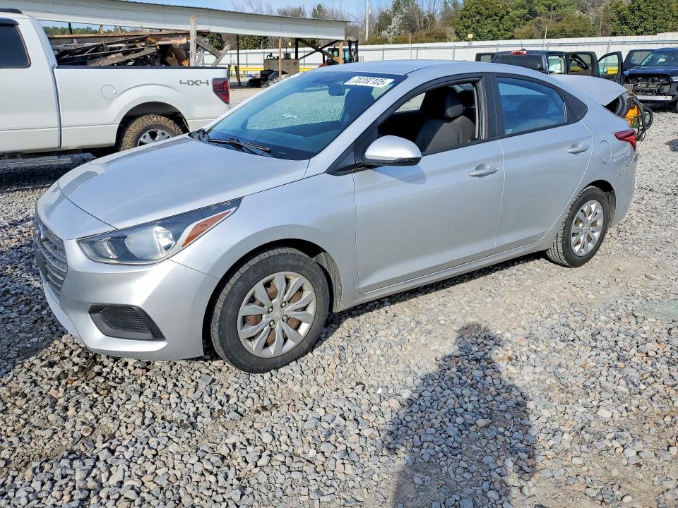 HYUNDAI ACCENT 2018 with VIN 3KPC24A31JE029085 - Photo from auction