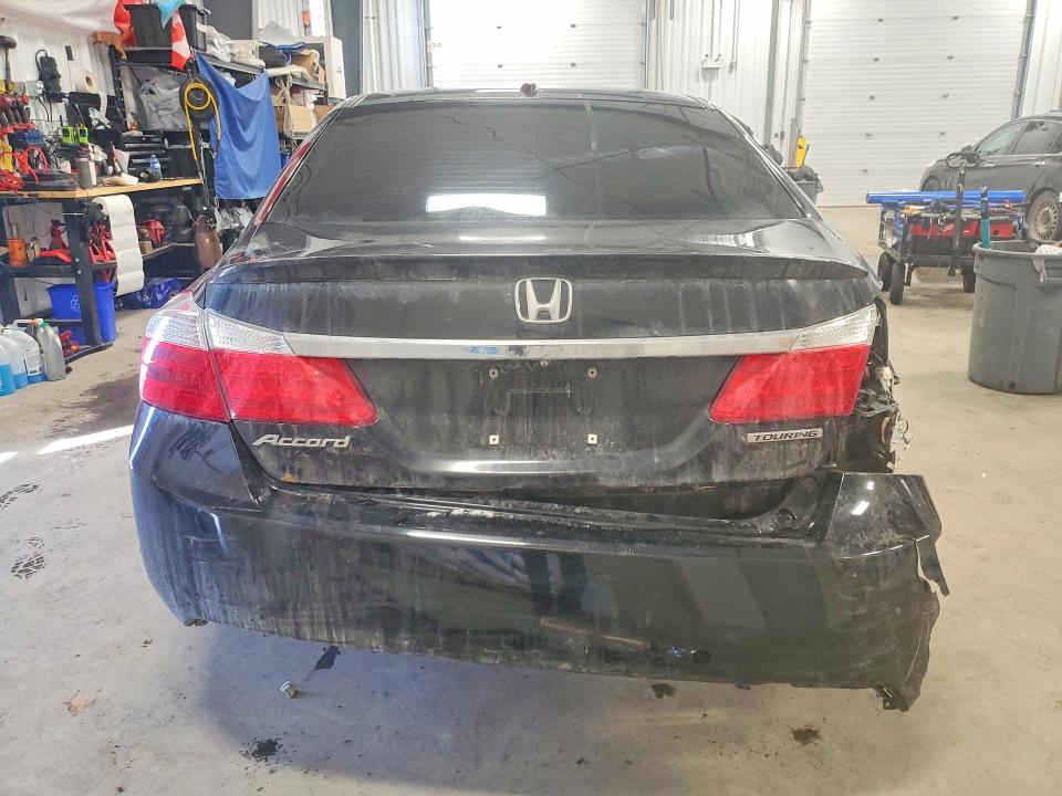 Photo 6 from auction – 2015 HONDA ACCORD with VIN 1HGCR2F97FA805292