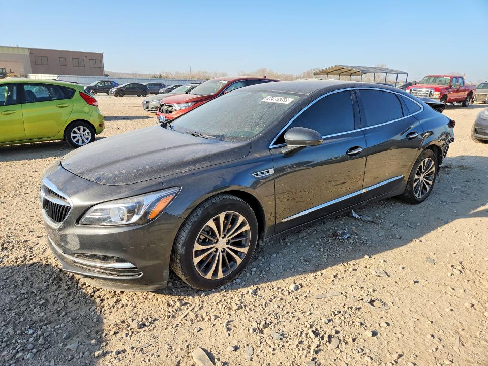 BUICK LACROSSE 4D 2017 z numerem VIN 1G4ZP5SS8HU169729 - Zdjęcie z aukcji