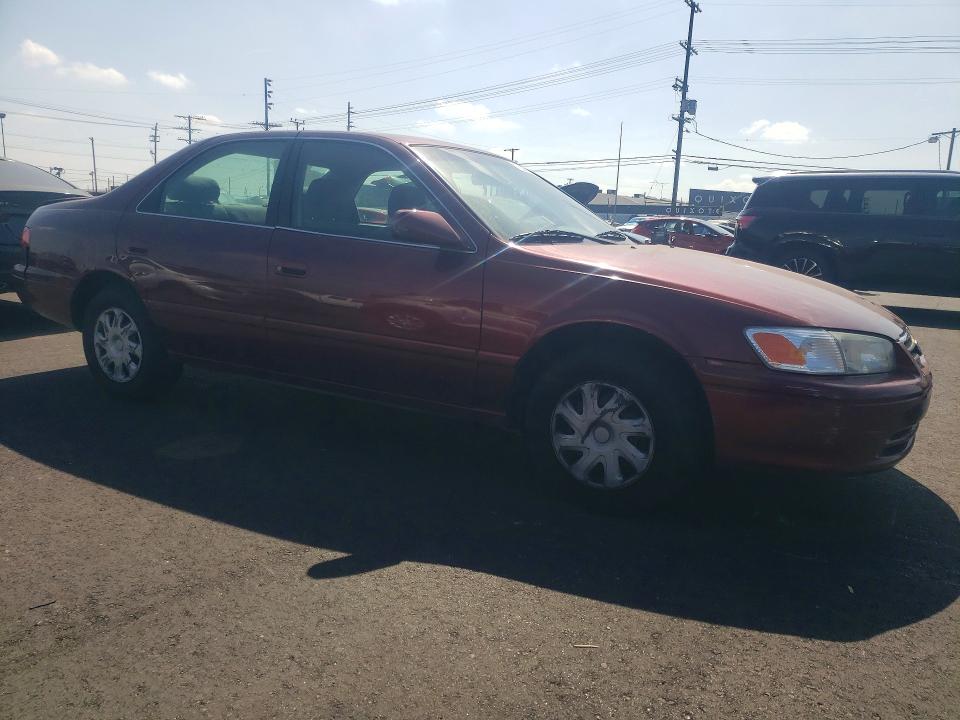 Photo 4 from auction – 2000 TOYOTA CAMRY with VIN 4T1BG22K9YU941185