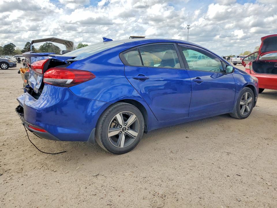 Photo 3 from auction – 2018 KIA FORTE with VIN 3KPFL4A77JE226985