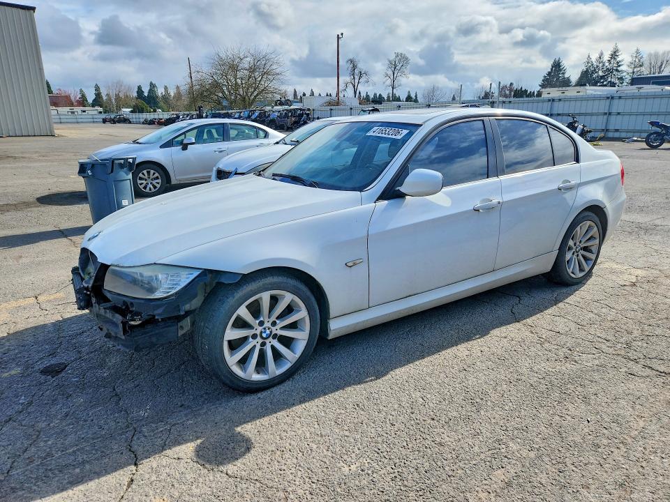 BMW 328 2010 with VIN WBAPH7C52AA175897 - Photo from auction