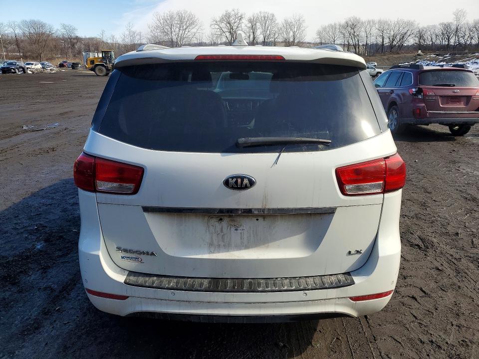 Photo 6 from auction – 2015 KIA SEDONA with VIN KNDMB5C19F6022579