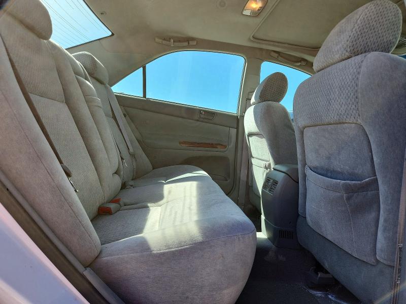 Photo 10 from auction – 2004 TOYOTA CAMRY with VIN 4T1BF32KX4U070400