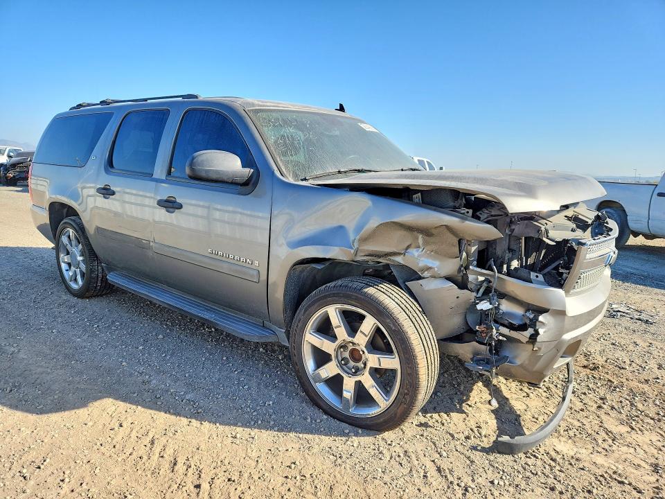 Photo 4 from auction – 2007 CHEVROLET SUBURBAN with VIN 1GNFC16067J368967