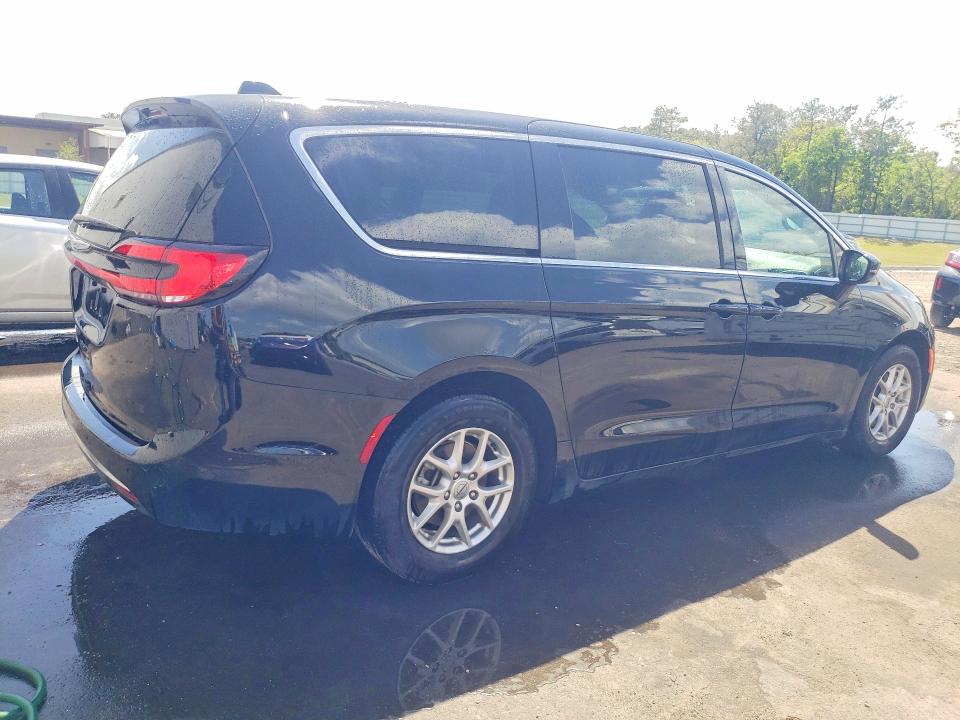 Photo 3 from auction – 2025 CHRYSLER PACIFICA with VIN 2C4RC1BG6SR545143