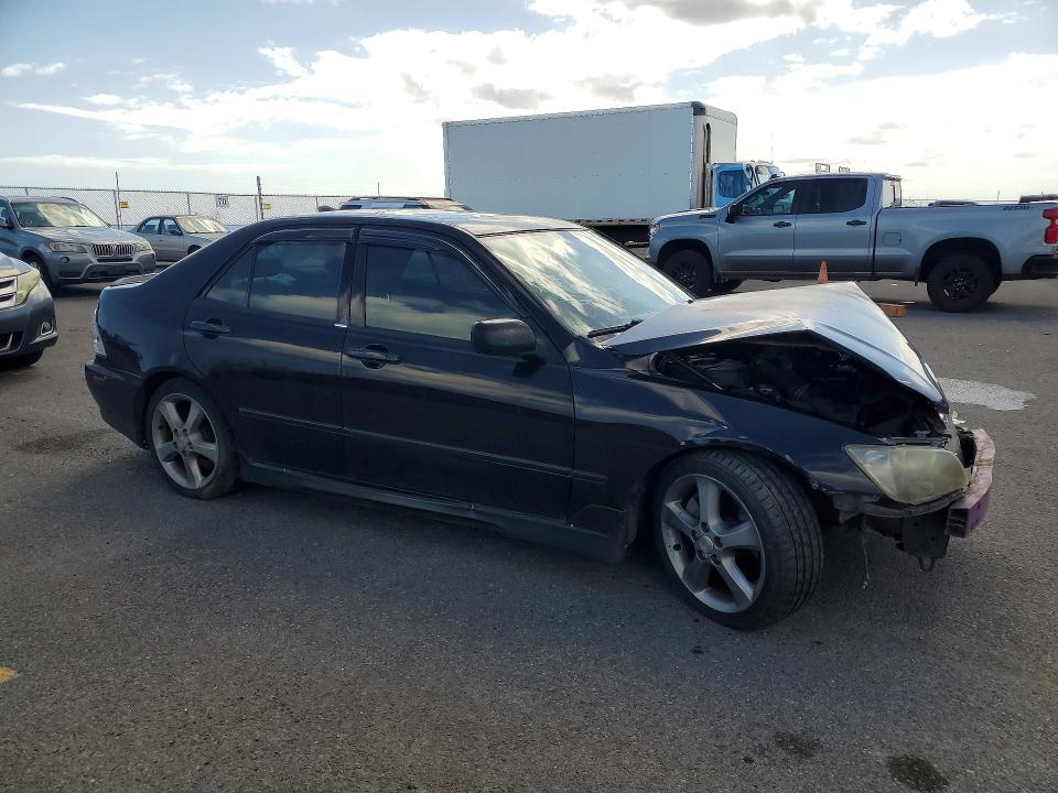 Photo 4 from auction – 2001 LEXUS IS 300 with VIN JTHBD182410011365