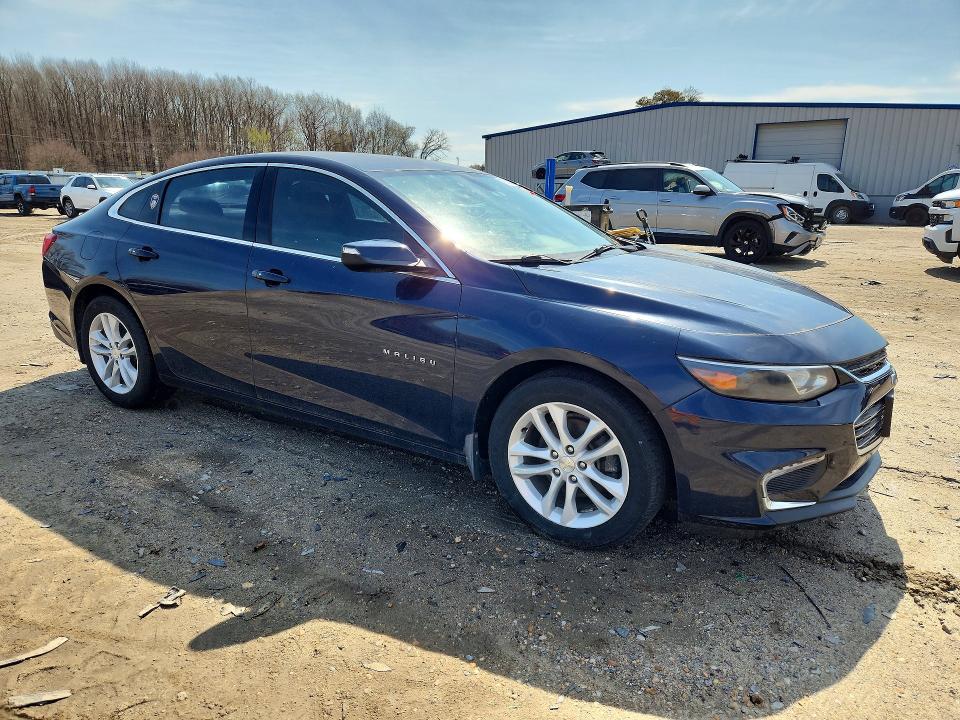 Photo 4 from auction – 2017 CHEVROLET MALIBU with VIN 1G1ZE5ST1HF212386
