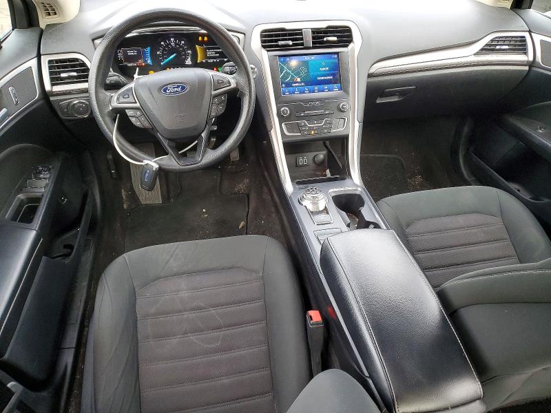 Photo 8 from auction – 2020 FORD FUSION with VIN 3FA6P0LU4LR158386