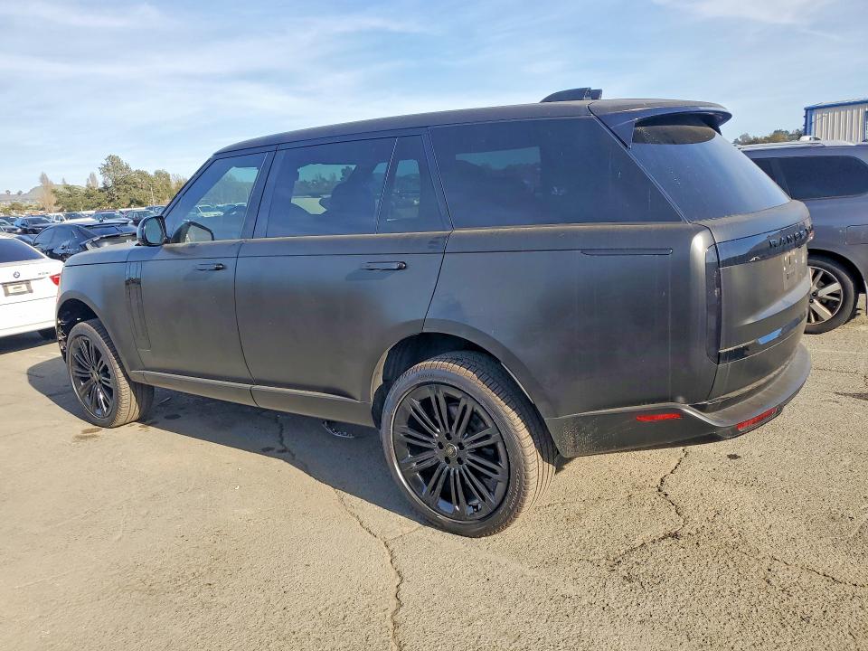 Photo 2 from auction – 2023 LAND ROVER RANGE ROVER with VIN SALKPBFU8PA043251