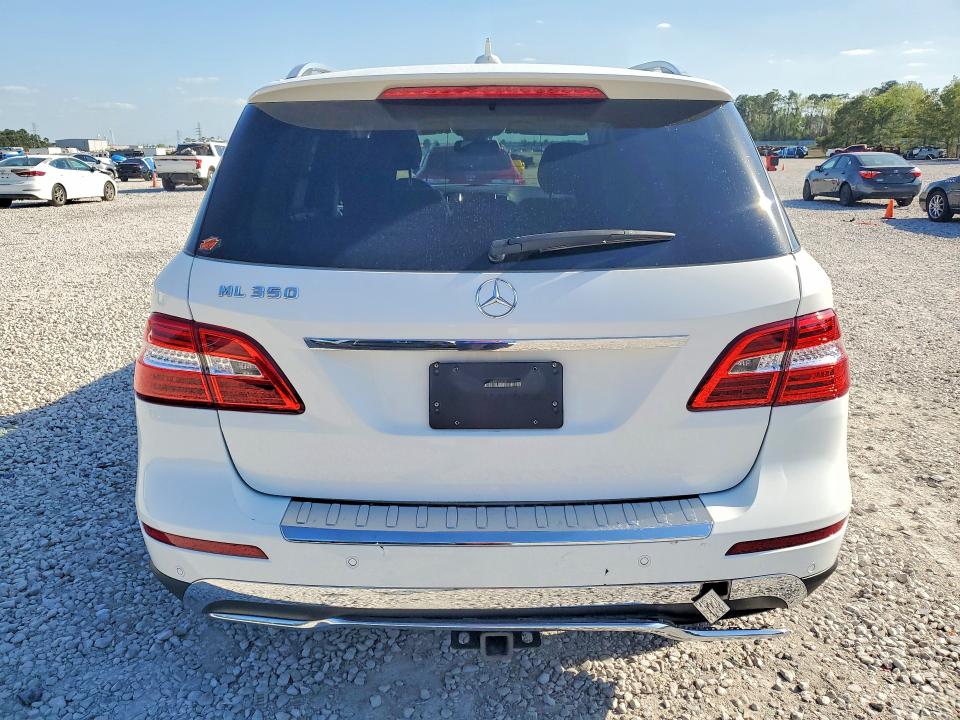 Photo 6 from auction – 2015 MERCEDES-BENZ ML with VIN 4JGDA5JB8FA580849