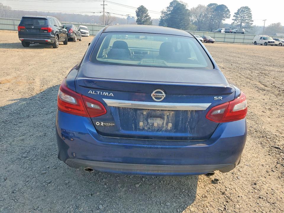 Photo 6 from auction – 2017 NISSAN ALTIMA with VIN 1N4AL3AP3HC165159