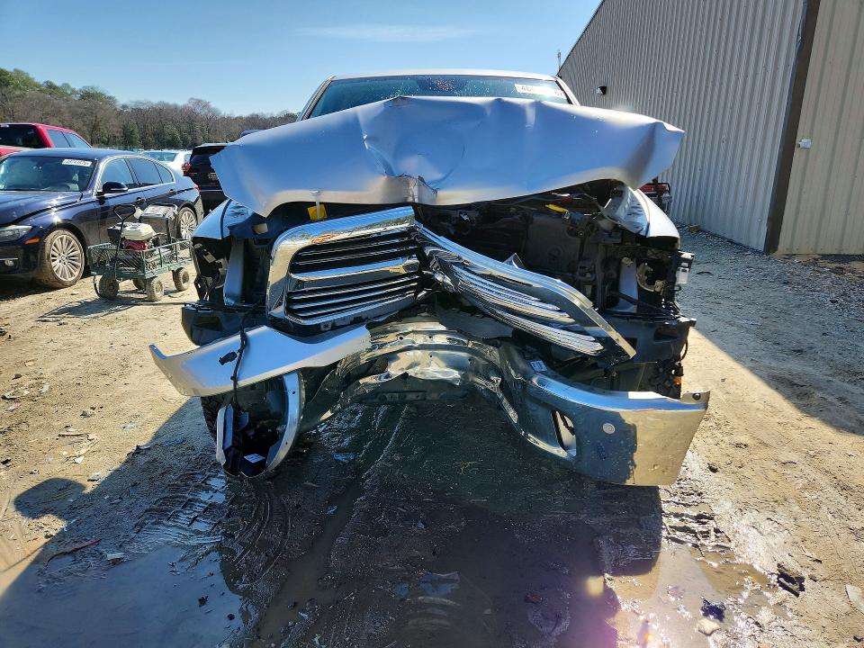 Photo 5 from auction – 2017 RAM 1500 with VIN 1C6RR7LG2HS763675
