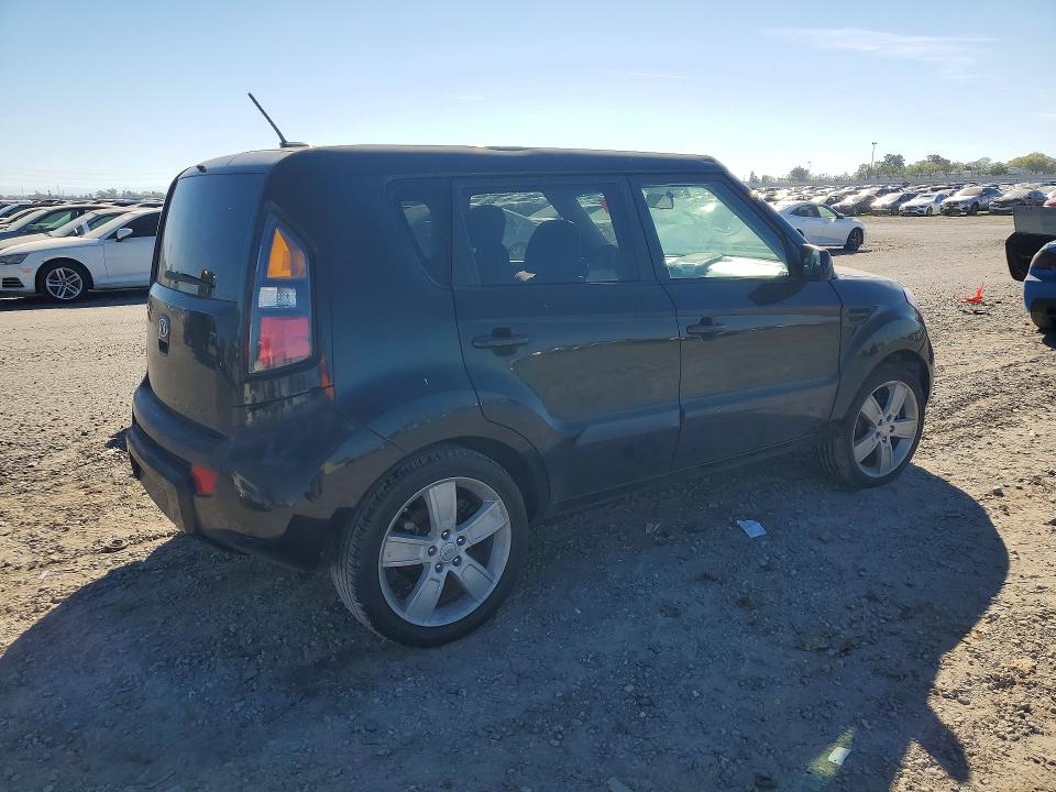 Photo 3 from auction – 2011 KIA SOUL with VIN KNDJT2A23B7247501