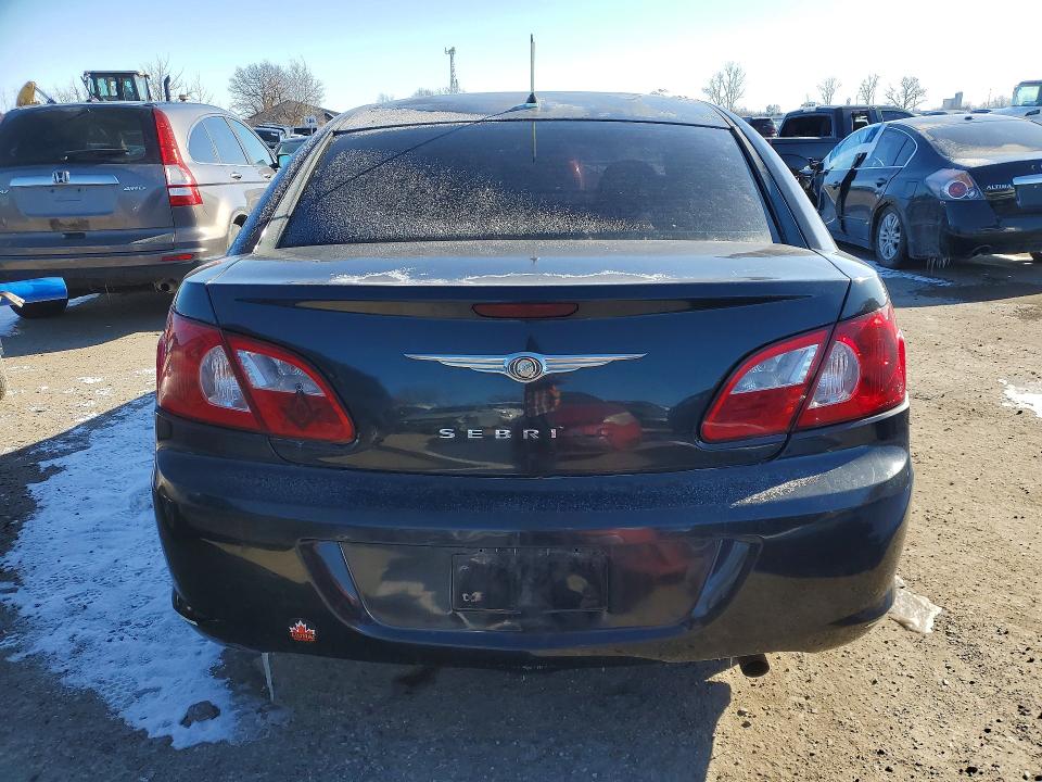 Photo 6 from auction – 2007 CHRYSLER SEBRING with VIN 1C3LC46K27N632598