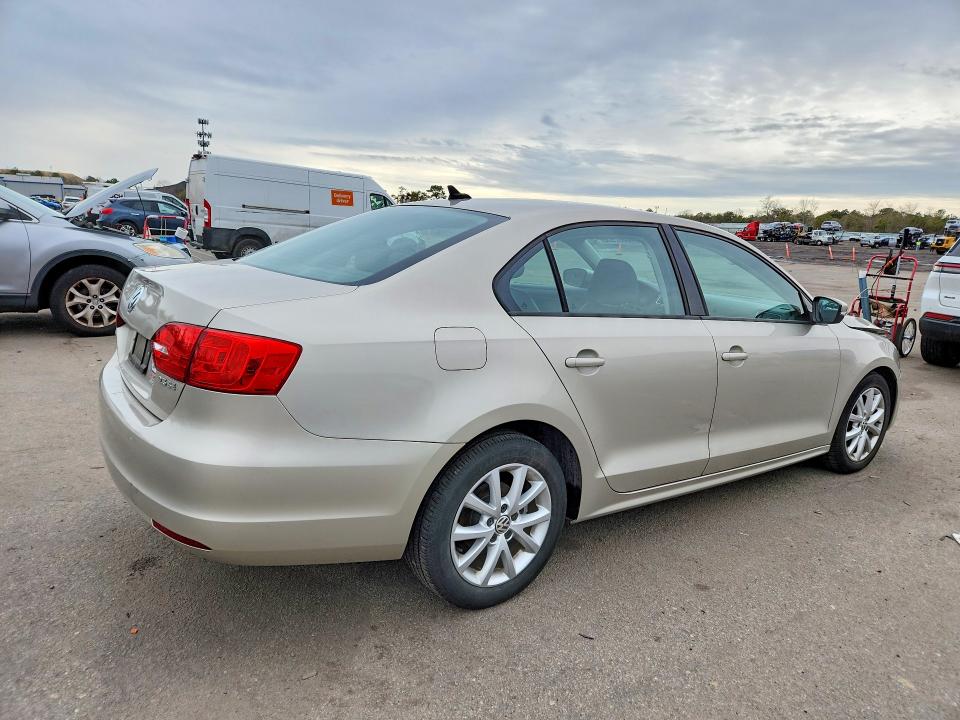 Photo 3 from auction – 2012 VOLKSWAGEN JETTA with VIN 3VWDP7AJ7CM455780