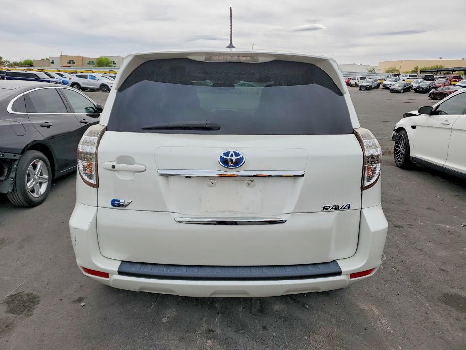 Photo 6 from auction – 2014 TOYOTA RAV4 EV with VIN 2T3YL4DV6EW002474