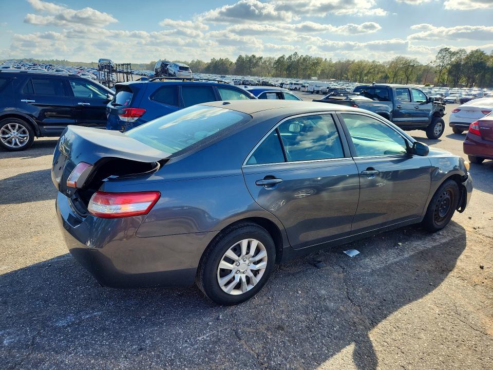 Photo 3 from auction – 2011 TOYOTA CAMRY with VIN 4T1BF3EK3BU685556