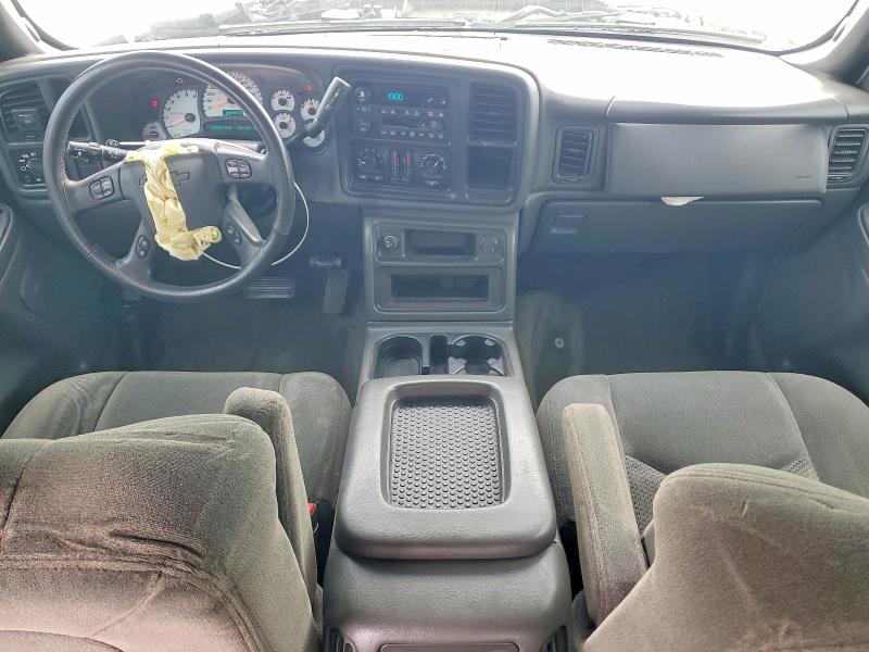 Photo 8 from auction – 2004 CHEVROLET SILVERADO with VIN 1GCHC23114F121603