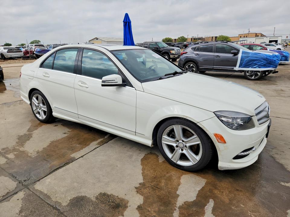 Photo 4 from auction – 2011 MERCEDES-BENZ C with VIN WDDGF8BBXBR148459