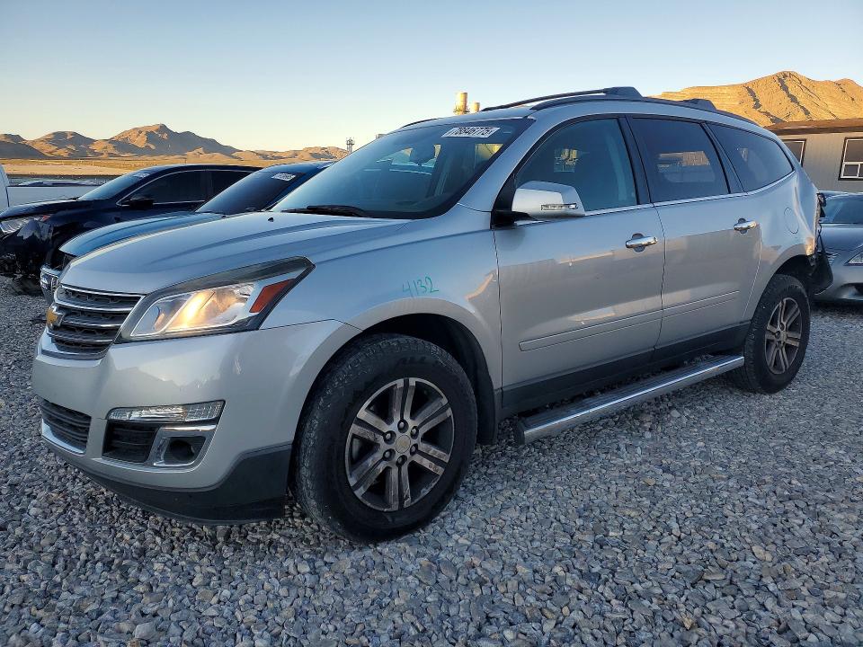 CHEVROLET TRAVERSE 2017 with VIN 1GNKRGKD4HJ354026 - Photo from auction