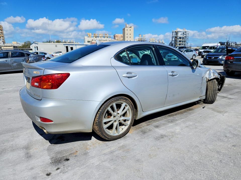 Photo 3 from auction – 2007 LEXUS IS with VIN JTHBK262075035236