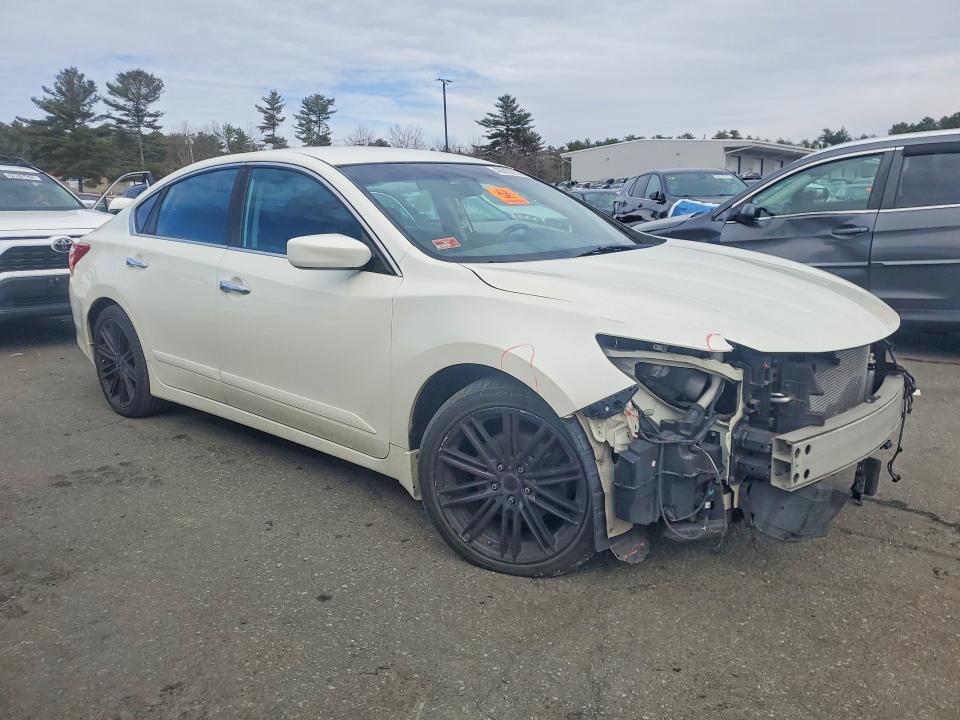 Photo 4 from auction – 2016 NISSAN ALTIMA with VIN 1N4AL3AP3GC270332