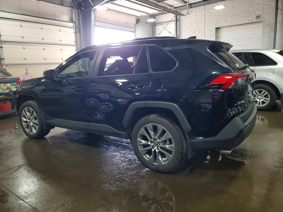 Photo 2 from auction – 2023 TOYOTA RAV4 with VIN 2T3A1RFV9PC335936