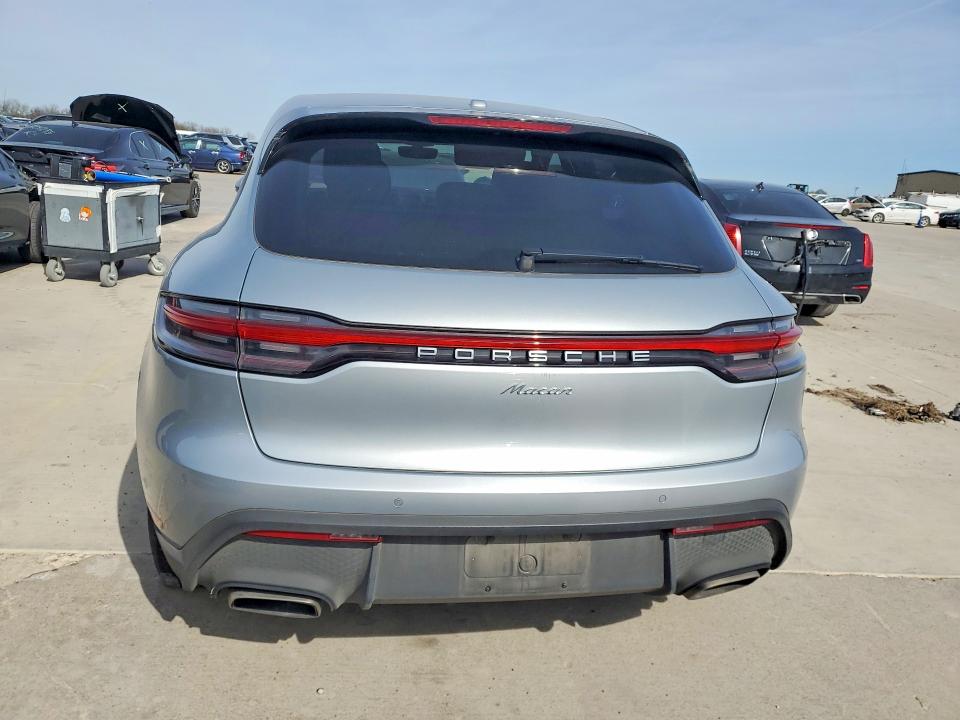 Photo 6 from auction – 2023 PORSCHE MACAN with VIN WP1AA2A57PLB03902