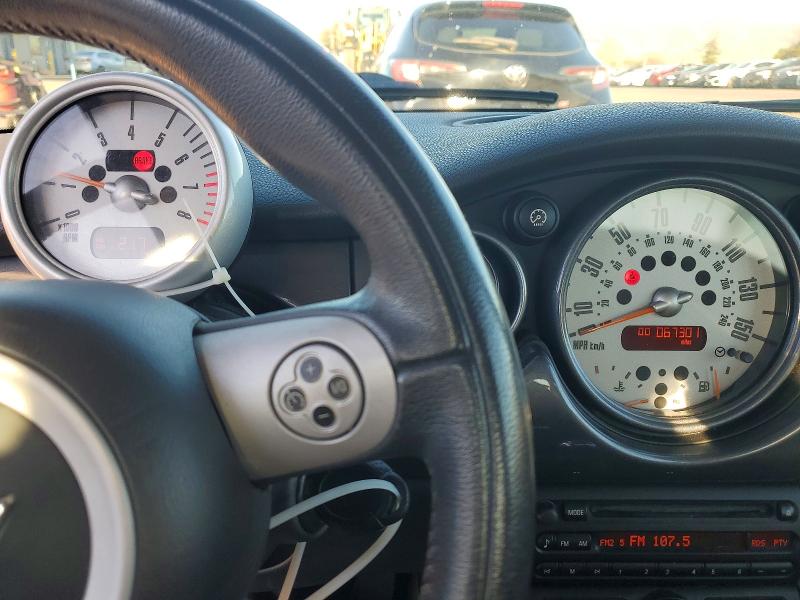 Photo 9 from auction – 2005 MINI COOPER with VIN WMWRC33435TC57304