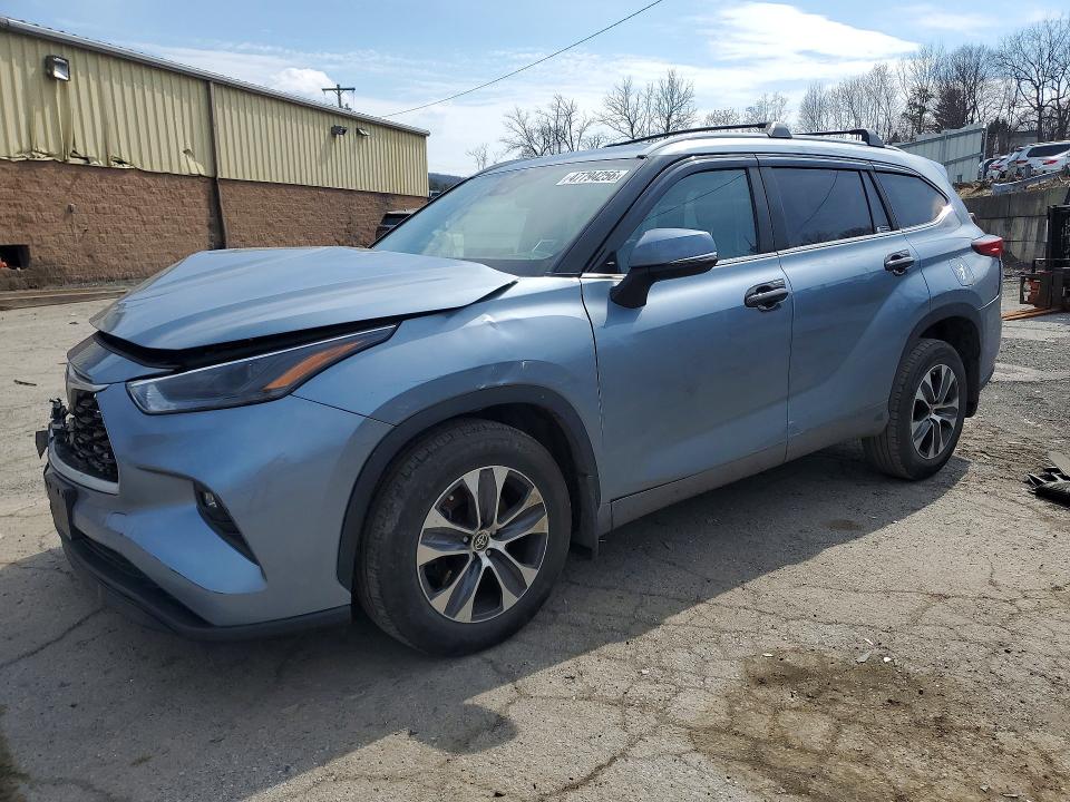 TOYOTA HIGHLANDER 2023 with VIN 5TDKDRBH2PS031116 - Photo from auction