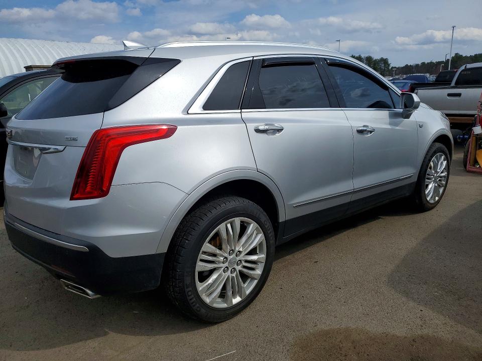 Photo 3 from auction – 2018 CADILLAC XT5 with VIN 1GYKNFRS0JZ141207