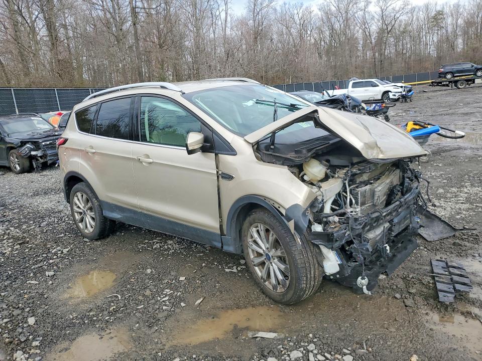 Photo 4 from auction – 2017 FORD ESCAPE with VIN 1FMCU9JD4HUD82072