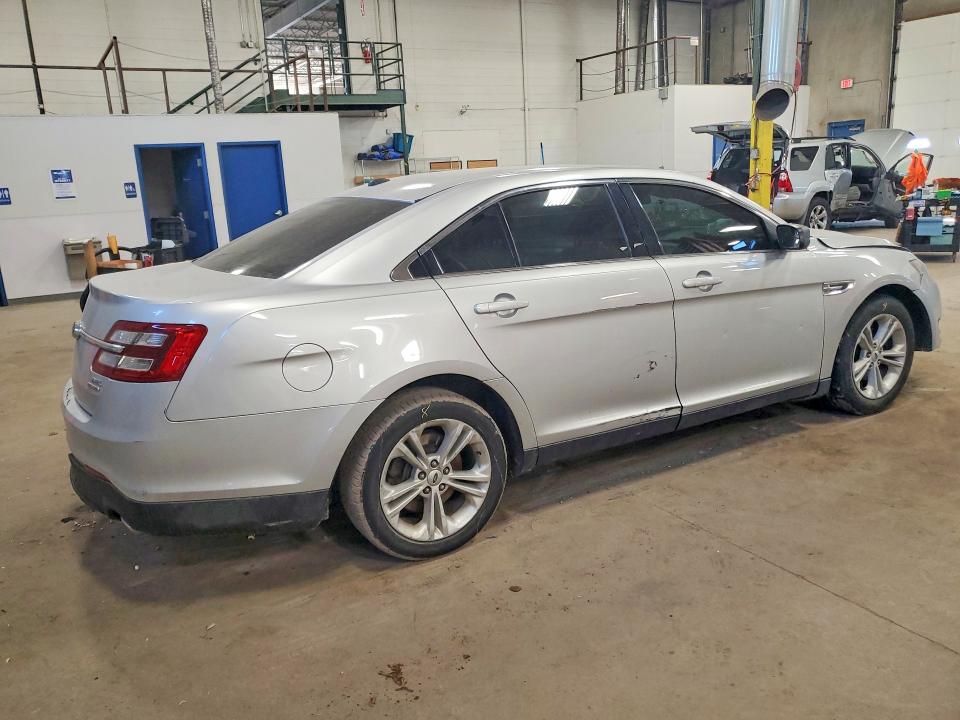 Photo 3 from auction – 2016 FORD TAURUS with VIN 1FAHP2D88GG122011