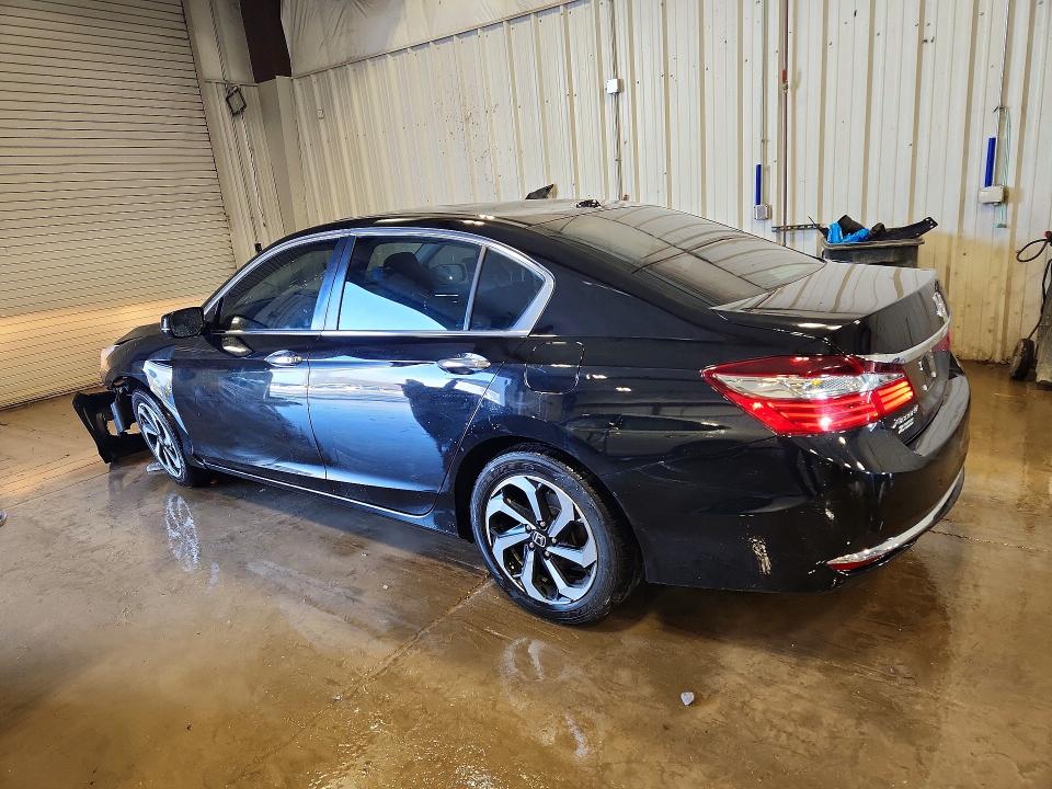 Photo 2 from auction – 2016 HONDA ACCORD with VIN 1HGCR2F05GA079161