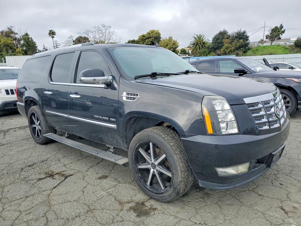 Photo 4 from auction – 2011 CADILLAC ESCALADE with VIN 1GYS4JEF8BR298631